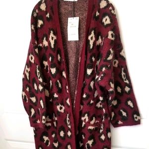 Zara overaized cardigan sweater ( burgundy color )